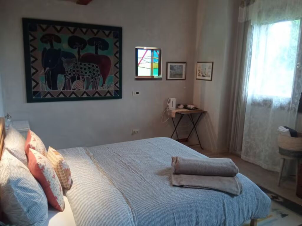 camera-tripla-clara-haus-heidi-bnb-zero-branco-2