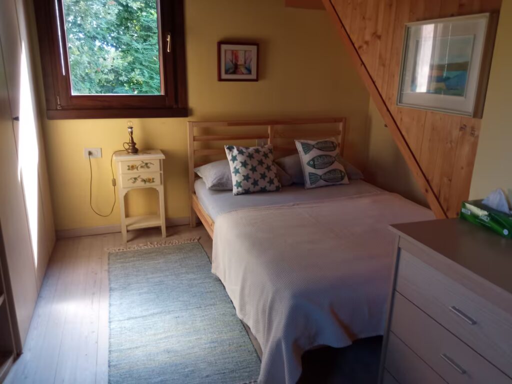 camera-tripla-dete-haus-heidi-bnb-zero-branco-3